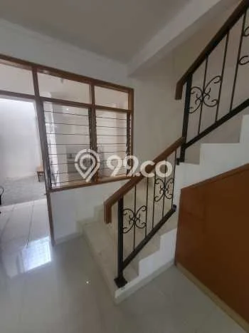 Hunian Cantik Modern Lb 100m2 di Kelapa Gading, Jakarta Utara Hunian Cantik Modern Lb 100m2 di Kelapa Gading, Jakarta Utara