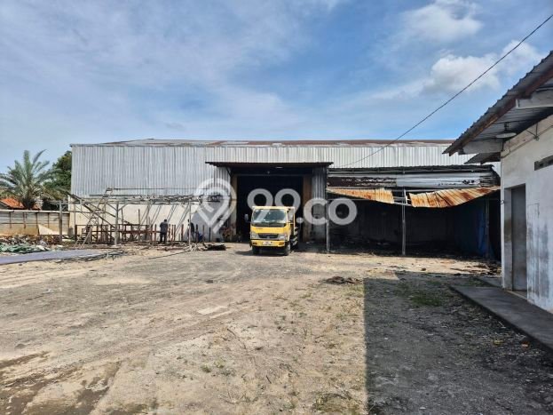 Unit Gudang Disewa Lokasi Genuk, Semarang Spesifikasi Luas Bangunan 1500m2 Unit Gudang Disewa Lokasi Genuk, Semarang Spesifikasi Luas Bangunan 1500m2