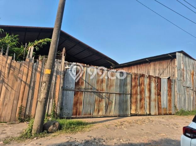 AREA PROSPEKTIF! Tanah di Semarang Timur, Luas 1800m2m², Dekat Transportasi AREA PROSPEKTIF! Tanah di Semarang Timur, Luas 1800m2m², Dekat Transportasi