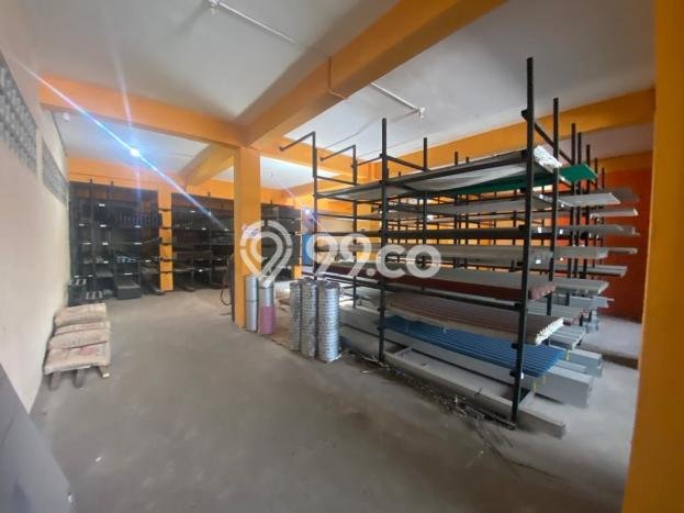 Rumah Lokasi Strategis di Pedurungan, Semarang, Luas 939m2m² LB 667m2m² Rumah Lokasi Strategis di Pedurungan, Semarang, Luas 939m2m² LB 667m2m²
