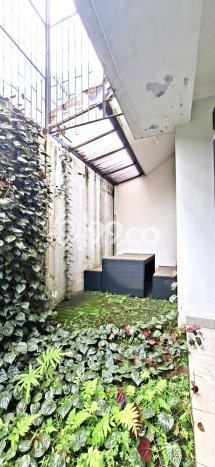 Hunian Elit LB 135m2 Siap Pakai Desain Elegan di Graha Raya, Tangerang Hunian Elit LB 135m2 Siap Pakai Desain Elegan di Graha Raya, Tangerang