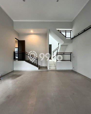 Jual Rumah Luas Elegan Dengan View Eksklusif di Bintaro, Tangerang Selatan Jual Rumah Luas Elegan Dengan View Eksklusif di Bintaro, Tangerang Selatan