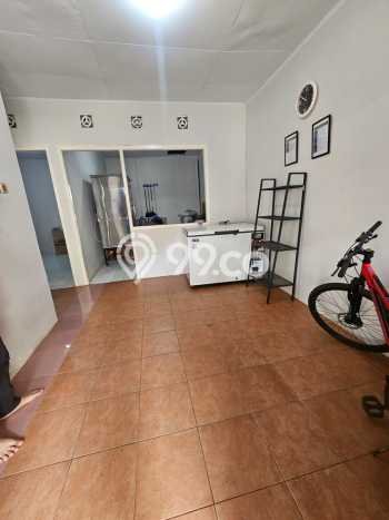 Rumah Luas Asri 2 KT Siap Pakai di Graha Raya Tangerang Rumah Luas Asri 2 KT Siap Pakai di Graha Raya Tangerang