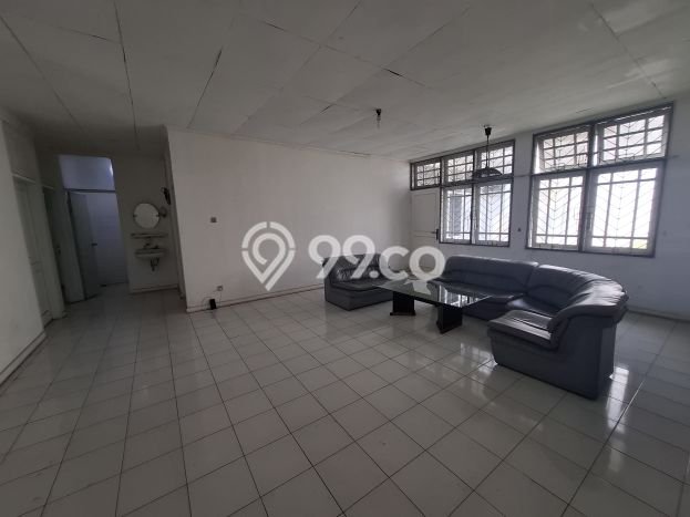 Dijual Hunian Rumah Terawat 4 Kamar di Villa Melati Mas, Tangerang Selatan Dijual Hunian Rumah Terawat 4 Kamar di Villa Melati Mas, Tangerang Selatan