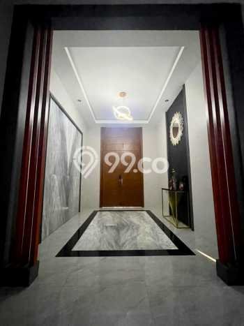 Rumah Elit Modern Tanpa Renovasi di Graha Raya Tangerang Selatan Rumah Elit Modern Tanpa Renovasi di Graha Raya Tangerang Selatan