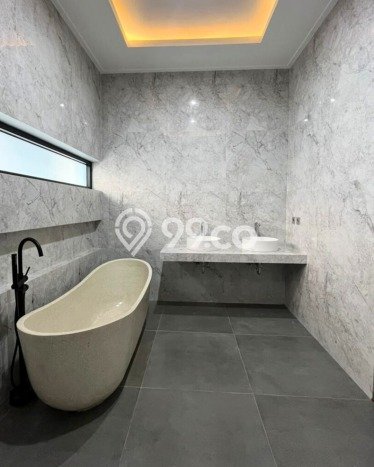 Jual Rumah Luas Elegan Dengan View Eksklusif di Bintaro, Tangerang Selatan Jual Rumah Luas Elegan Dengan View Eksklusif di Bintaro, Tangerang Selatan