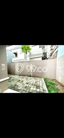 Rumah Elit Modern Tanpa Renovasi di Gading Serpong Tangerang Rumah Elit Modern Tanpa Renovasi di Gading Serpong Tangerang
