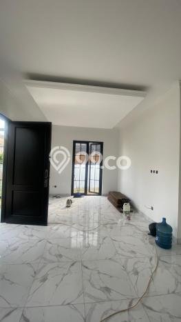Rumah Mewah LB 220m2 Siap Huni Desain Elegan di BSD The Icon, Tangerang Rumah Mewah LB 220m2 Siap Huni Desain Elegan di BSD The Icon, Tangerang