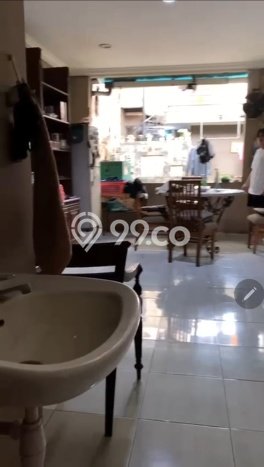Dijual Rumah Luas Megah Dengan View Cantik di Meruya, Jakarta Barat Dijual Rumah Luas Megah Dengan View Cantik di Meruya, Jakarta Barat
