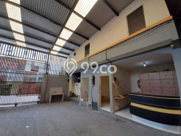 Gudang Premium di , Luas 240m2m², Lokasi Jalan Utama Gudang Premium di , Luas 240m2m², Lokasi Jalan Utama