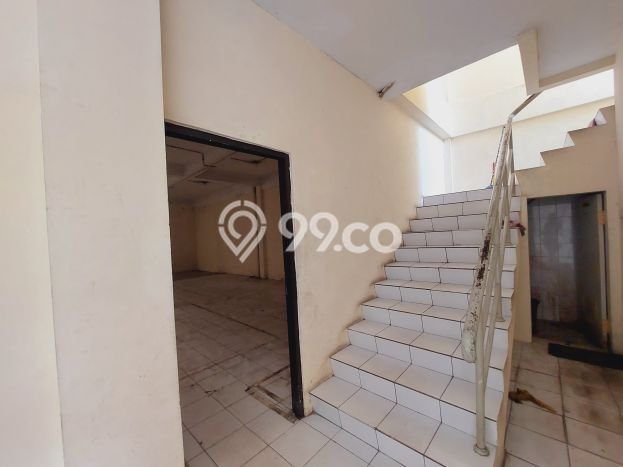 For Rent Gudang Strategis di , Luas 330m2m², Area Ramai For Rent Gudang Strategis di , Luas 330m2m², Area Ramai