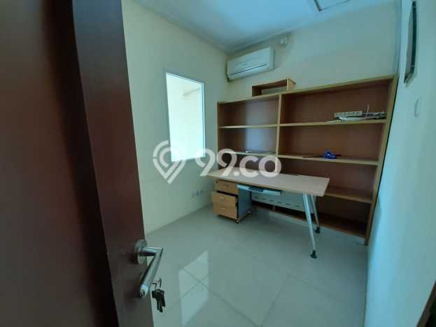 Gudang Premium di , Luas 240m2m², Lokasi Jalan Utama Gudang Premium di , Luas 240m2m², Lokasi Jalan Utama