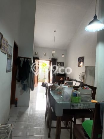 HARGA SPECIAL! Rumah Asri lokasi , Luas 96m2m² Bangunan 90m2m² HARGA SPECIAL! Rumah Asri lokasi , Luas 96m2m² Bangunan 90m2m²