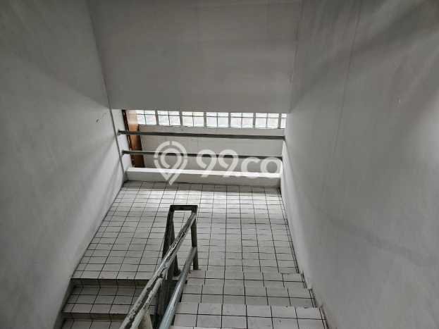Ruko untuk disewa di Regol punya LT 200m2 & LB 550m2 harga sewa kompetitif Ruko untuk disewa di Regol punya LT 200m2 & LB 550m2 harga sewa kompetitif