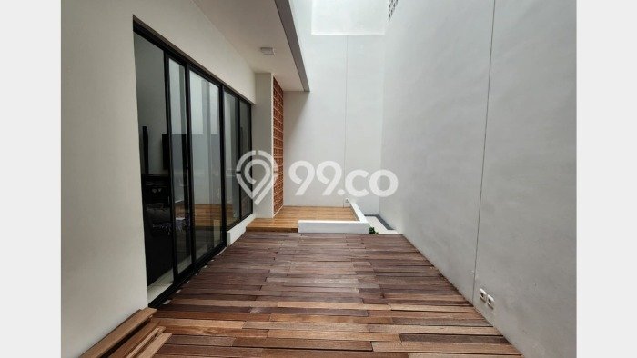 Rumah Mewah LB 252m2 Siap Huni Desain Elegan di Summarecon Bandung, Bandung Rumah Mewah LB 252m2 Siap Huni Desain Elegan di Summarecon Bandung, Bandung