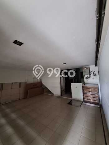 Rumah Elit Modern Tanpa Renovasi di Permata Buana Jakarta Barat Rumah Elit Modern Tanpa Renovasi di Permata Buana Jakarta Barat