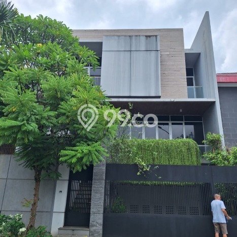 Rumah Elit Modern Tanpa Renovasi di Permata Buana Jakarta Barat Rumah Elit Modern Tanpa Renovasi di Permata Buana Jakarta Barat