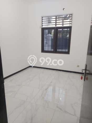 For Sale! Luxury House LT 135m2 Desain Elegan di Tomang For Sale! Luxury House LT 135m2 Desain Elegan di Tomang