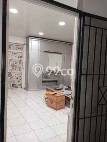 Hunian Elit LB 170m2 Siap Pakai Desain Elegan di Duri Kosambi, Jakarta Barat Hunian Elit LB 170m2 Siap Pakai Desain Elegan di Duri Kosambi, Jakarta Barat