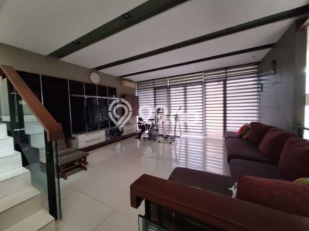 Rumah Elit Modern Tanpa Renovasi di Permata Buana Jakarta Barat Rumah Elit Modern Tanpa Renovasi di Permata Buana Jakarta Barat