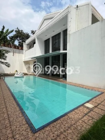 Ready to Use! Luxury House LT 702m2 Desain Modern di Senopati Ready to Use! Luxury House LT 702m2 Desain Modern di Senopati