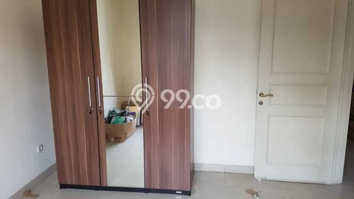 Rumah di , 4 KT, Akses Universitas, Luas 160m2m² Bangunan 300m2m² Rumah di , 4 KT, Akses Universitas, Luas 160m2m² Bangunan 300m2m²