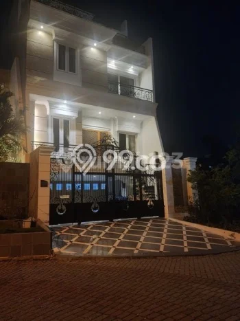Jual Rumah Mewah Megah Dengan View Eksklusif di Pantai Indah Kapuk, Jakarta Utara Jual Rumah Mewah Megah Dengan View Eksklusif di Pantai Indah Kapuk, Jakarta Utara