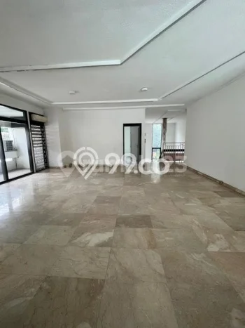 Ready to Use! Luxury House LT 702m2 Desain Modern di Senopati Ready to Use! Luxury House LT 702m2 Desain Modern di Senopati