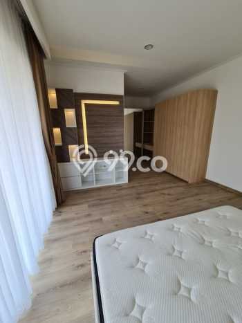Disewakan! Rumah 3 Kamar Tidur &
3 Kamar Mandi di Pantai Indah Kapuk, Jakarta Utara Disewakan! Rumah 3 Kamar Tidur &
3 Kamar Mandi di Pantai Indah Kapuk, Jakarta Utara
