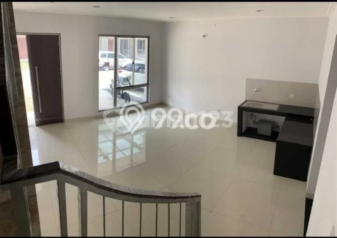 Rumah area , Lingkungan Strategis, 3 KT Rumah area , Lingkungan Strategis, 3 KT