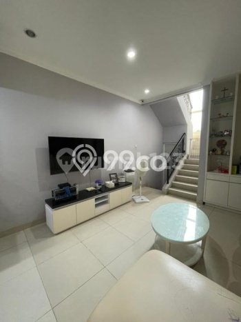 DREAM HOME! Rumah di , 3 KT, Free Banjir, Luas 120m2m² Bangunan 150m2m² DREAM HOME! Rumah di , 3 KT, Free Banjir, Luas 120m2m² Bangunan 150m2m²