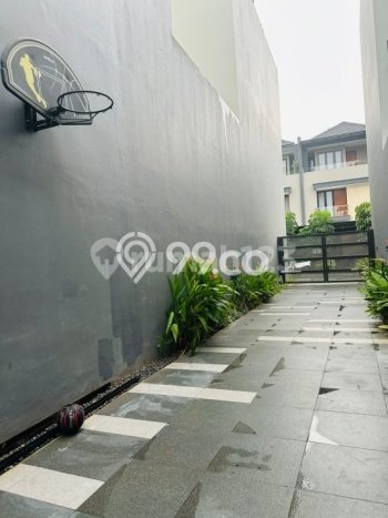 Rumah Eksklusif Dijual LT 190m2 di Kebon Jeruk, Jakarta Barat Rumah Eksklusif Dijual LT 190m2 di Kebon Jeruk, Jakarta Barat