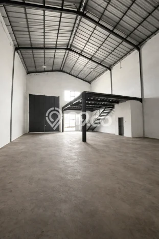Unit Gudang Disewakan di Teluk Naga di Area Ramai & Strategis Unit Gudang Disewakan di Teluk Naga di Area Ramai & Strategis