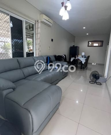Rumah Elit Modern Tanpa Renovasi di Modernland Tangerang Rumah Elit Modern Tanpa Renovasi di Modernland Tangerang