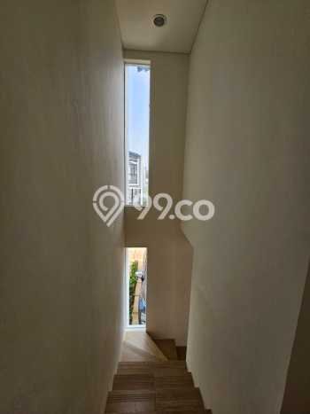 UNIT LANGKA! Rumah kawasan Lippo Karawaci, 2 KM, Pemandangan Kota, Luas 146m² Bangunan 55m² UNIT LANGKA! Rumah kawasan Lippo Karawaci, 2 KM, Pemandangan Kota, Luas 146m² Bangunan 55m²