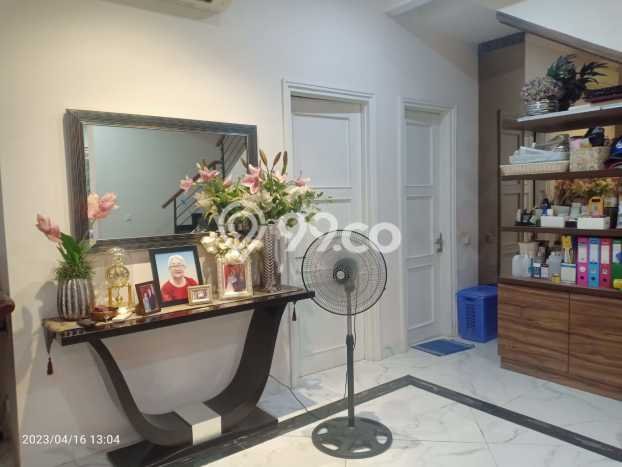 Rumah Luxury Modern Tanpa Renovasi di Gading Serpong Pondok Hijau Golf Tangerang Rumah Luxury Modern Tanpa Renovasi di Gading Serpong Pondok Hijau Golf Tangerang