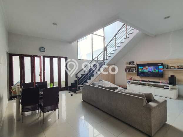 Ready to Use! Luxury House LT 200m2 Desain Modern di mekar wangi Ready to Use! Luxury House LT 200m2 Desain Modern di mekar wangi