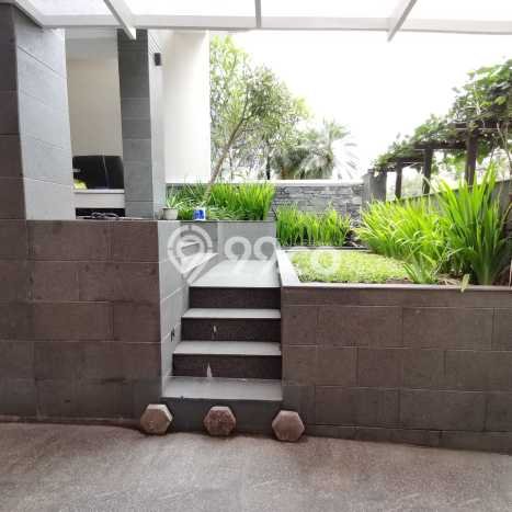 Rumah Mewah LB 600m2 Siap Pakai Desain Elegan di Pasteur, Bandung Rumah Mewah LB 600m2 Siap Pakai Desain Elegan di Pasteur, Bandung