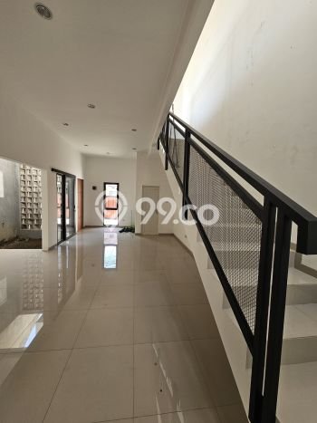 PROMO TERBATAS! Rumah Premium di Taman Kopo Indah, Bandung, Luas 96m2m² Bangunan 125m2m² PROMO TERBATAS! Rumah Premium di Taman Kopo Indah, Bandung, Luas 96m2m² Bangunan 125m2m²