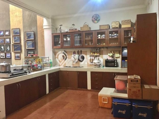 Rumah Mewah LB 400m2 Siap Huni Desain Elegan di Turangga, Bandung Rumah Mewah LB 400m2 Siap Huni Desain Elegan di Turangga, Bandung