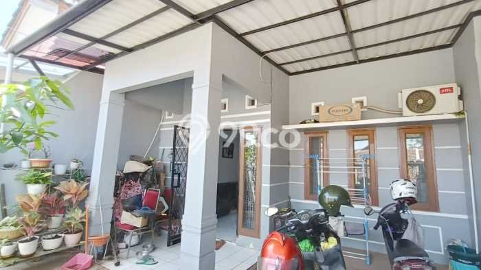 Rumah Modern 2 KT di Taman Kopo Indah Bandung Unfurnished Rumah Modern 2 KT di Taman Kopo Indah Bandung Unfurnished