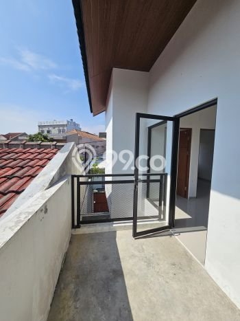 PROMO TERBATAS! Rumah Premium di Taman Kopo Indah, Bandung, Luas 96m2m² Bangunan 125m2m² PROMO TERBATAS! Rumah Premium di Taman Kopo Indah, Bandung, Luas 96m2m² Bangunan 125m2m²
