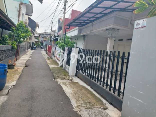 Jual Rumah Favorit Siap Huni LB 179m2 di Kebayoran Baru, Jakarta Selatan Jual Rumah Favorit Siap Huni LB 179m2 di Kebayoran Baru, Jakarta Selatan