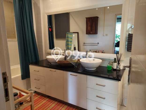 Rumah Luxury Modern Tanpa Renovasi di Kemang Jakarta Selatan Rumah Luxury Modern Tanpa Renovasi di Kemang Jakarta Selatan
