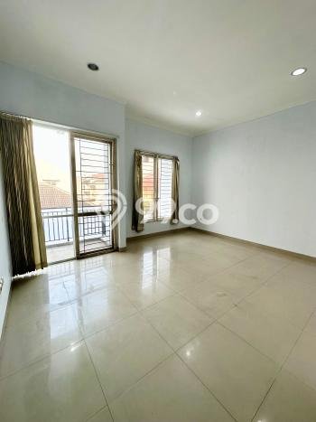 Dijual Rumah Mewah Megah Dengan View Eksklusif di Duri Kepa, Jakarta Barat Dijual Rumah Mewah Megah Dengan View Eksklusif di Duri Kepa, Jakarta Barat