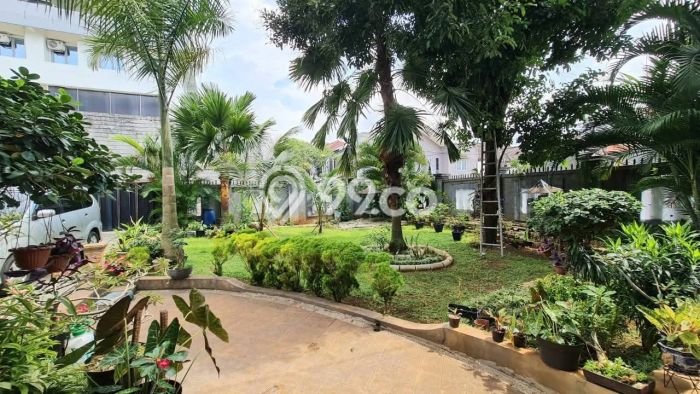 Rumah Mewah Siap Huni LT 584m2 di Kebayoran Lama, Jakarta Selatan Rumah Mewah Siap Huni LT 584m2 di Kebayoran Lama, Jakarta Selatan