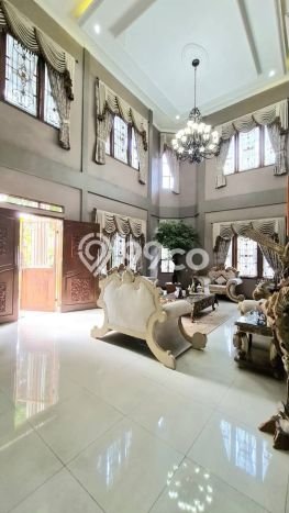 Rumah Mewah Siap Huni LT 584m2 di Kebayoran Lama, Jakarta Selatan Rumah Mewah Siap Huni LT 584m2 di Kebayoran Lama, Jakarta Selatan