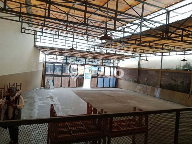 Area Ramai! Komersial Dijual di Garut Kota untuk Bisnis Luas Bangunan 220m2 Area Ramai! Komersial Dijual di Garut Kota untuk Bisnis Luas Bangunan 220m2