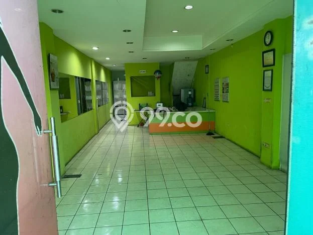 Unit Ruko Paling Strategis di Tangerang Tangerang dengan LB 100m2 Unit Ruko Paling Strategis di Tangerang Tangerang dengan LB 100m2