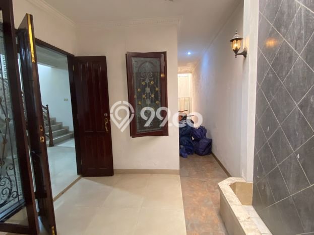 Siap Huni Rumah Mewah 5 Kamar di Makasar Dekat ke Mana Pun Siap Huni Rumah Mewah 5 Kamar di Makasar Dekat ke Mana Pun